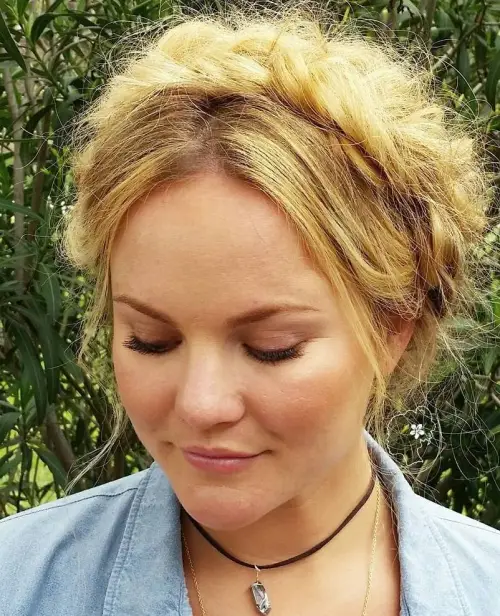 Idealne in zgrešene pričeske za srčast obraz 20 05 razmrsena kronska kita srcast obraz