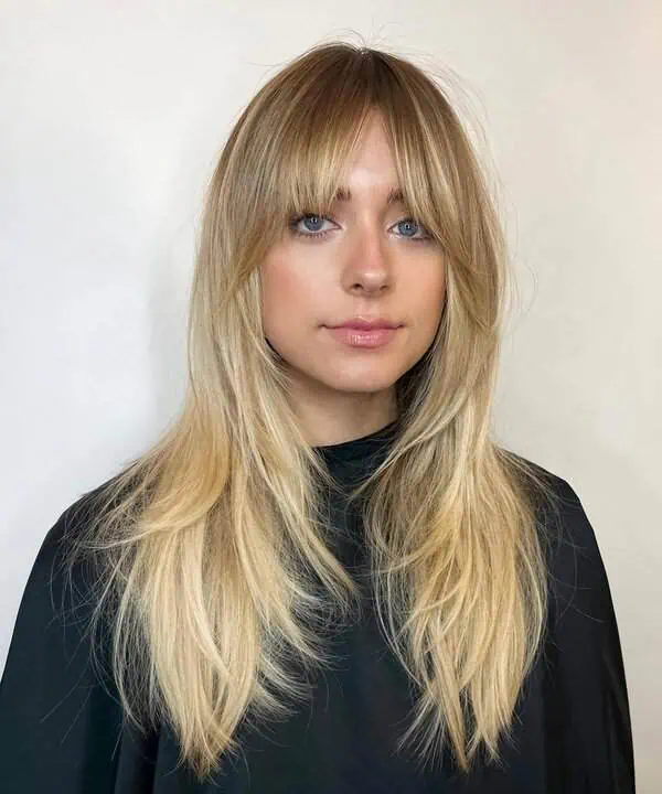 Idealne in zgrešene pričeske za ovalen obraz 13 dolgi mehki peresasti svetli sag ovalen obraz