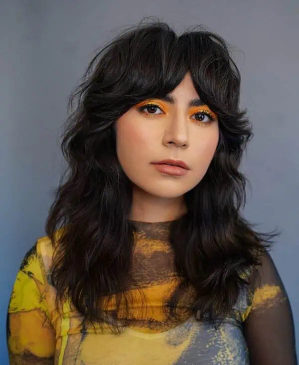 Idealne in zgrešene pričeske za ovalen obraz 16 dolgi sag z obrnjenim frufrujem za valovite lase ovalen obraz