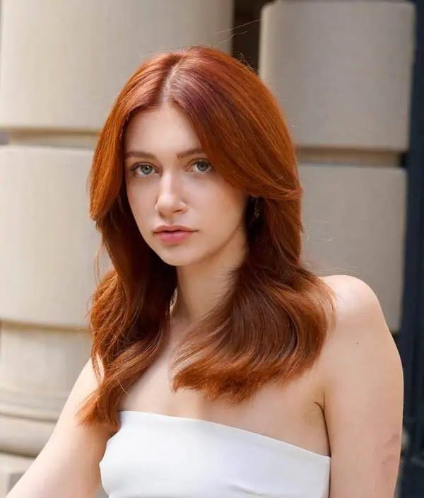 Idealne in zgrešene pričeske za ovalen obraz 18 dolgi svetleci lasje s sredinsko preco za ovalen obraz