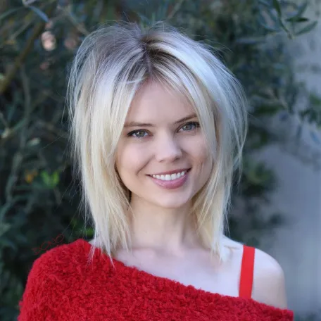 Idealne in zgrešene pričeske za kvadratni obraz 12 slojasti blond bob za kvadratni obraz