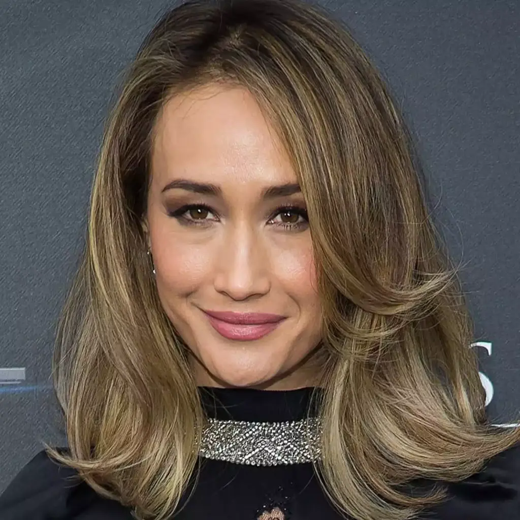 Idealne in zgrešene pričeske za podolgovat obraz 10 Slojni lob, ki razbije navpično linijo in doda volumen ob straneh podolgovatega obraza