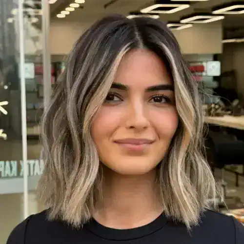 Idealne in zgrešene pričeske za okrogel obraz 22 sredinsko razdeljen lob do ramen za okrogel obraz