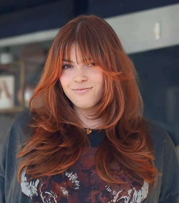 Idealne in zgrešene pričeske za ovalen obraz 29 voluminozna butterfly priceska za dolge lase ovalen obraz