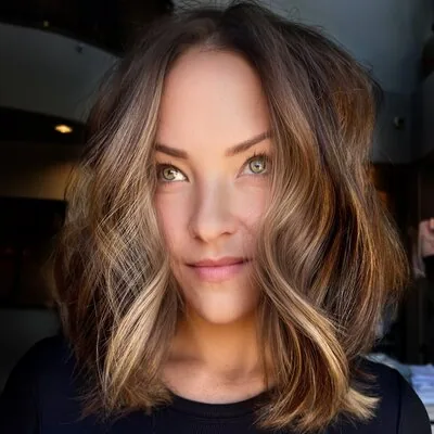 Idealne in zgrešene pričeske za podolgovat obraz 22 kodrast lob poldogovat obraz