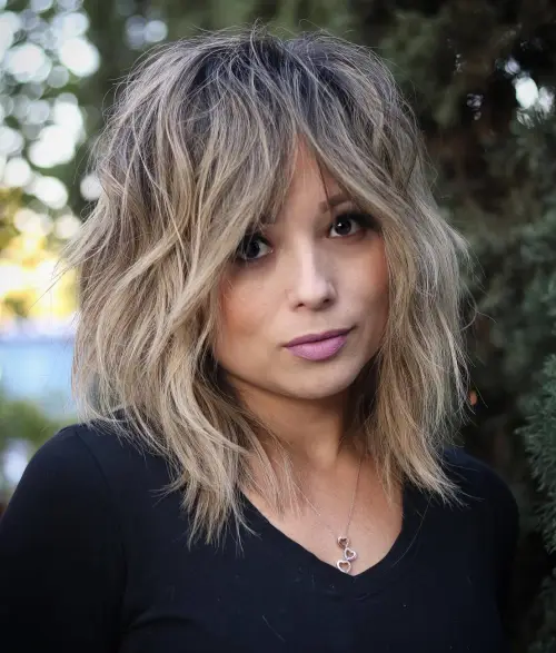 Idealne in zgrešene pričeske za diamantni obraz 15 razmrsen slojevit strih diamantni obraz