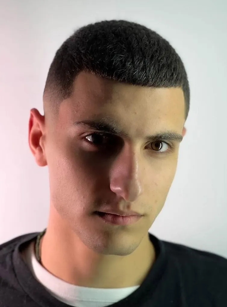 frizura za kvadratni obraz buzz cut