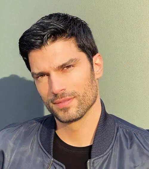 frizura za kvadratni obraz enakomerno strizenje