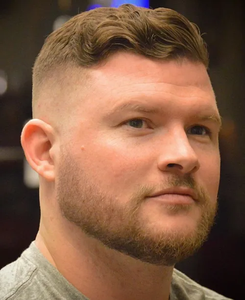 frizura za okrogel obraz valovita fade frizura