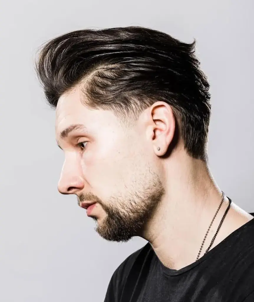 frizura za podolgovat obraz pompadour