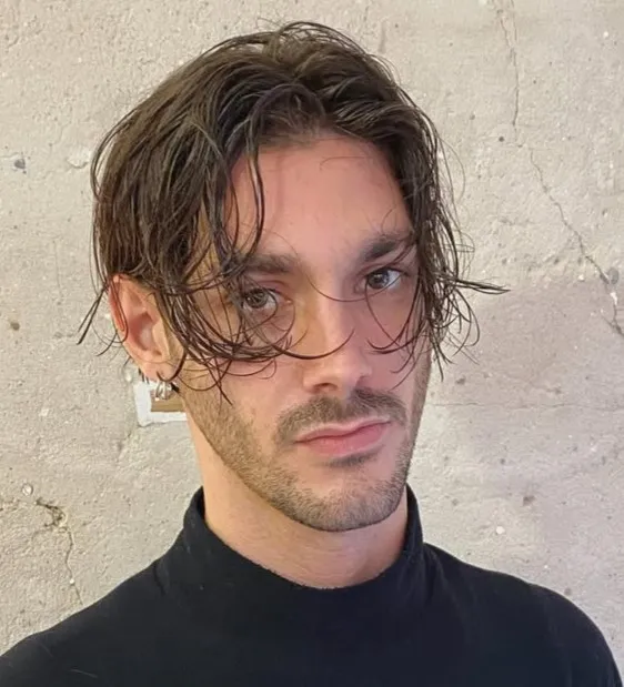 frizura za podolgovat obraz srednje dolga razmrsena