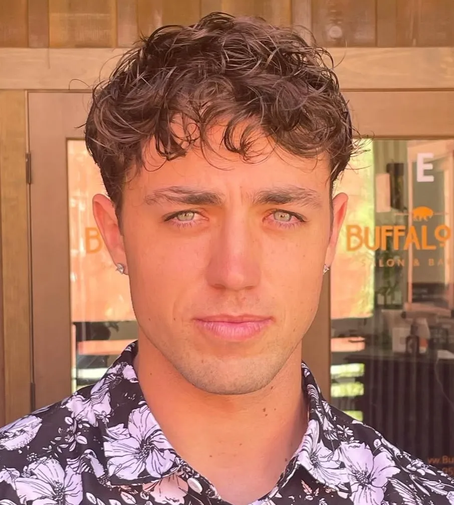 frizura za pravokotni obraz z mehkim prehodom