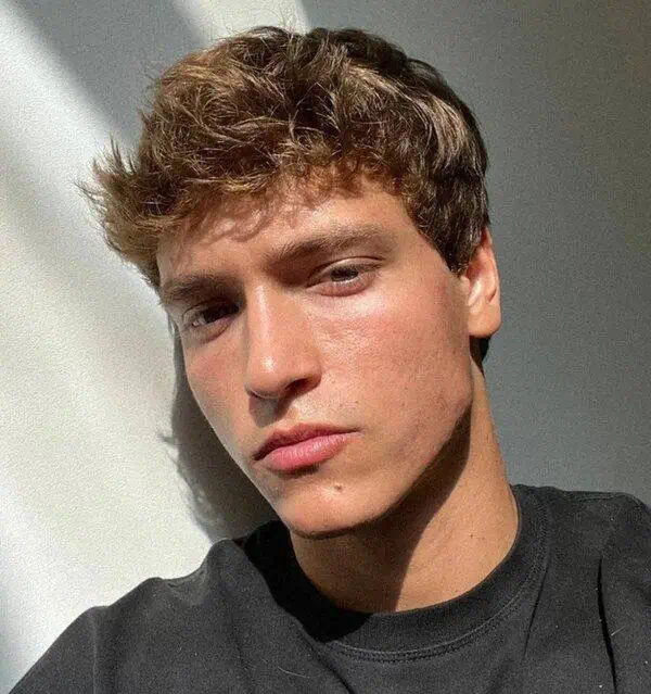 frizura za srcast obraz blowout kratka