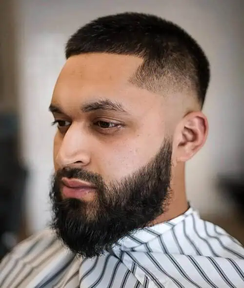 frizura za visoko celo high fade z brado