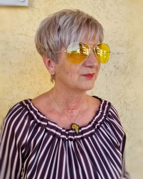 graficni pixie s teksturo po 70 letu