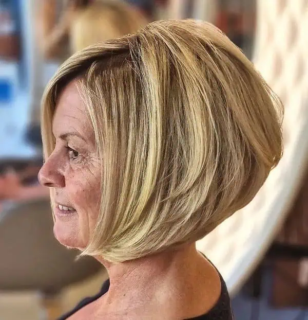 kratek blond paz za goste lase