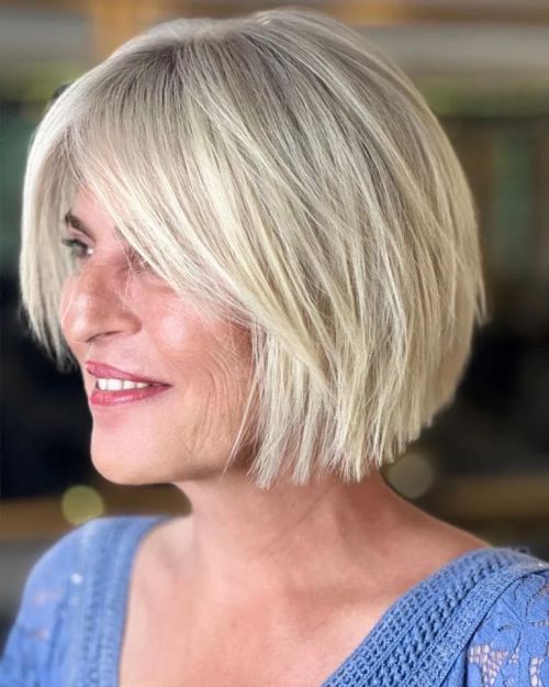 kratek plasten bob za starejse