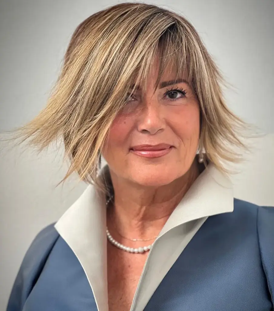 mladostni bob z obrnjeni prameni