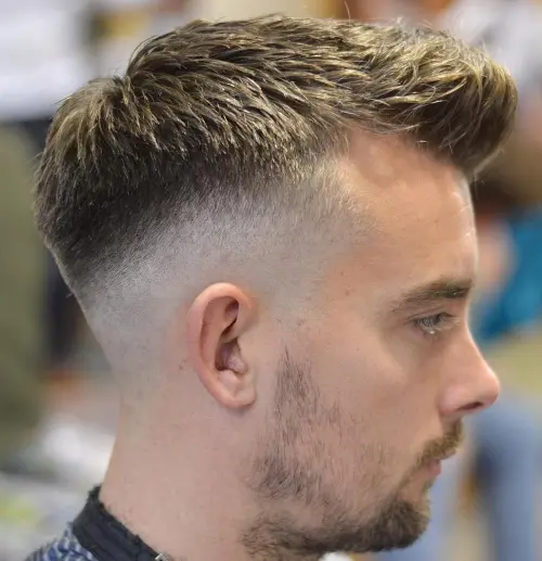 Moderne frizure za moške 11 moska kratka frizura quiff 10 1