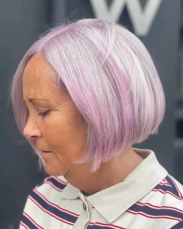 sivi paz z neznimi pastelnimi prameni