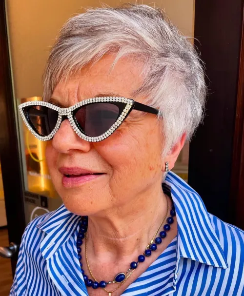 spiky pixie za goste lase po 70 letu