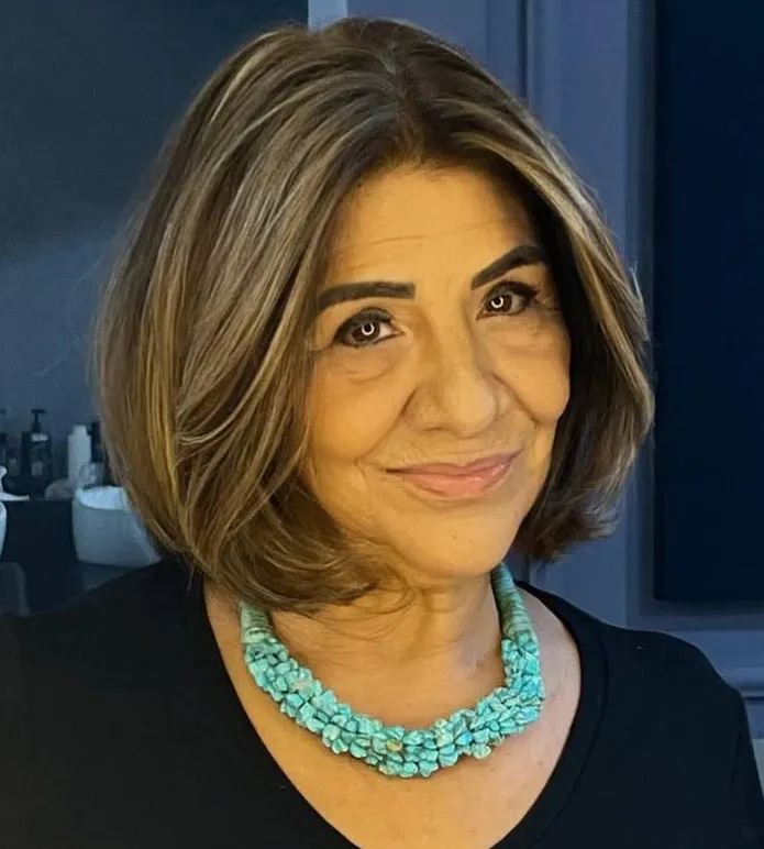 zaobljen paz ki objame obraz